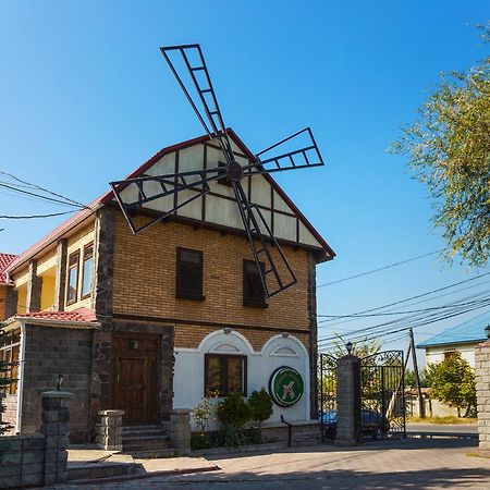 Stary Melnik Hotel アルマトイ エクステリア 写真
