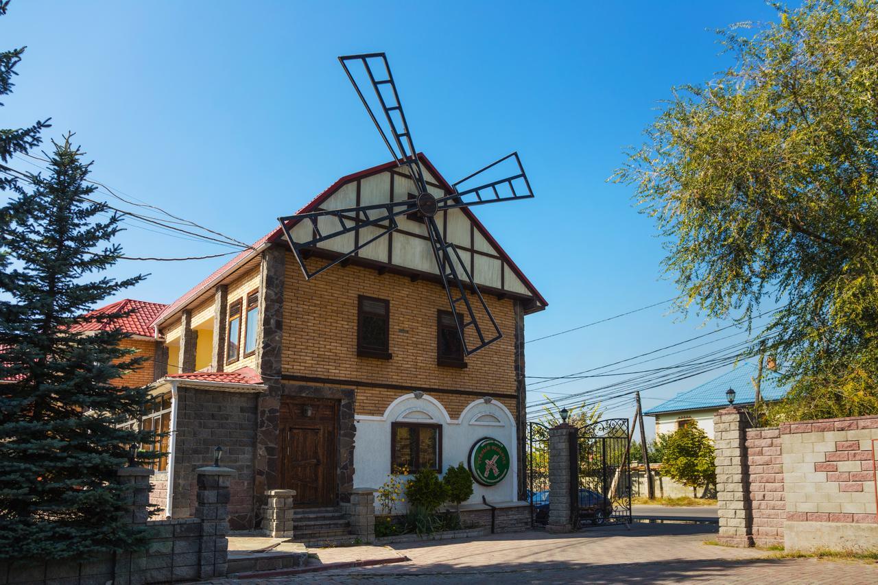 Stary Melnik Hotel アルマトイ エクステリア 写真
