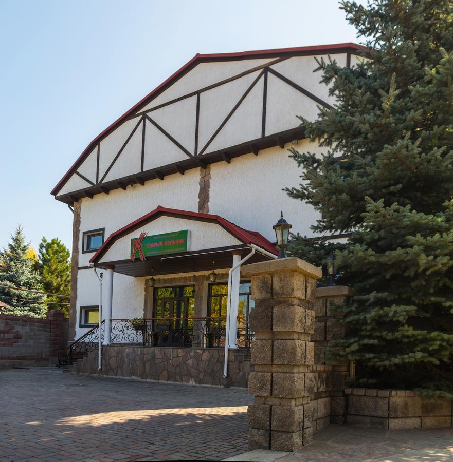 Stary Melnik Hotel アルマトイ エクステリア 写真
