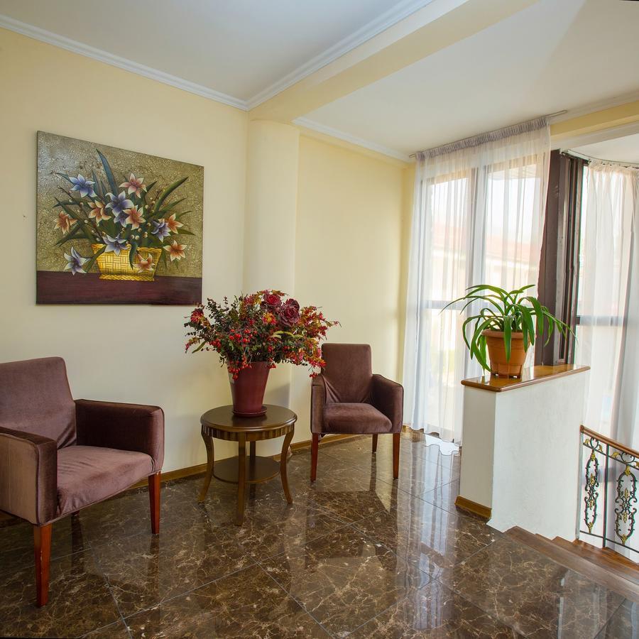 Stary Melnik Hotel アルマトイ エクステリア 写真