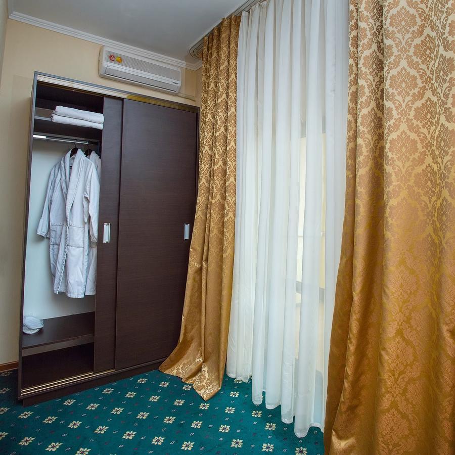 Stary Melnik Hotel アルマトイ エクステリア 写真