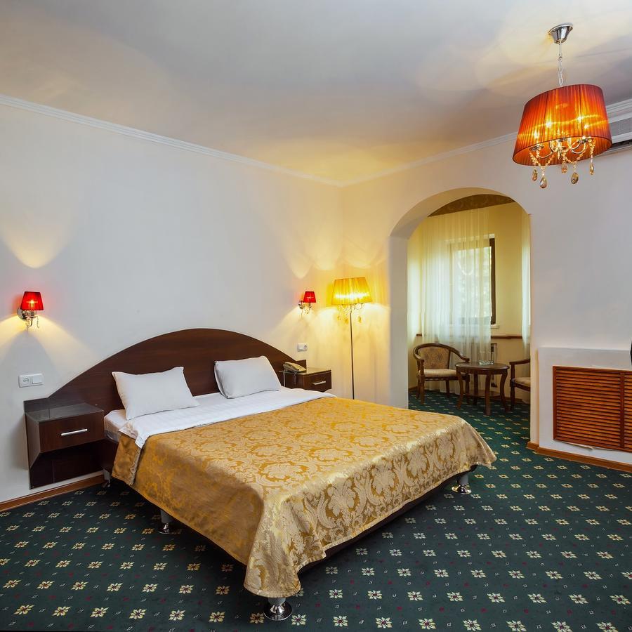 Stary Melnik Hotel アルマトイ エクステリア 写真