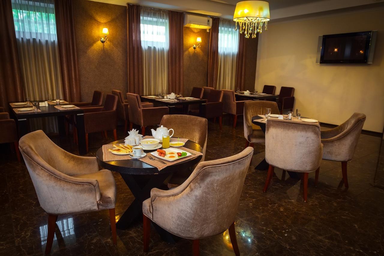 Stary Melnik Hotel アルマトイ エクステリア 写真