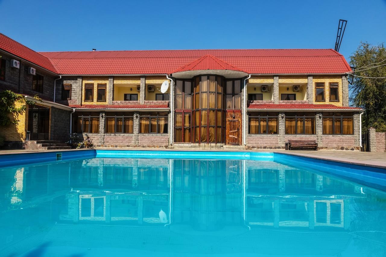 Stary Melnik Hotel アルマトイ エクステリア 写真